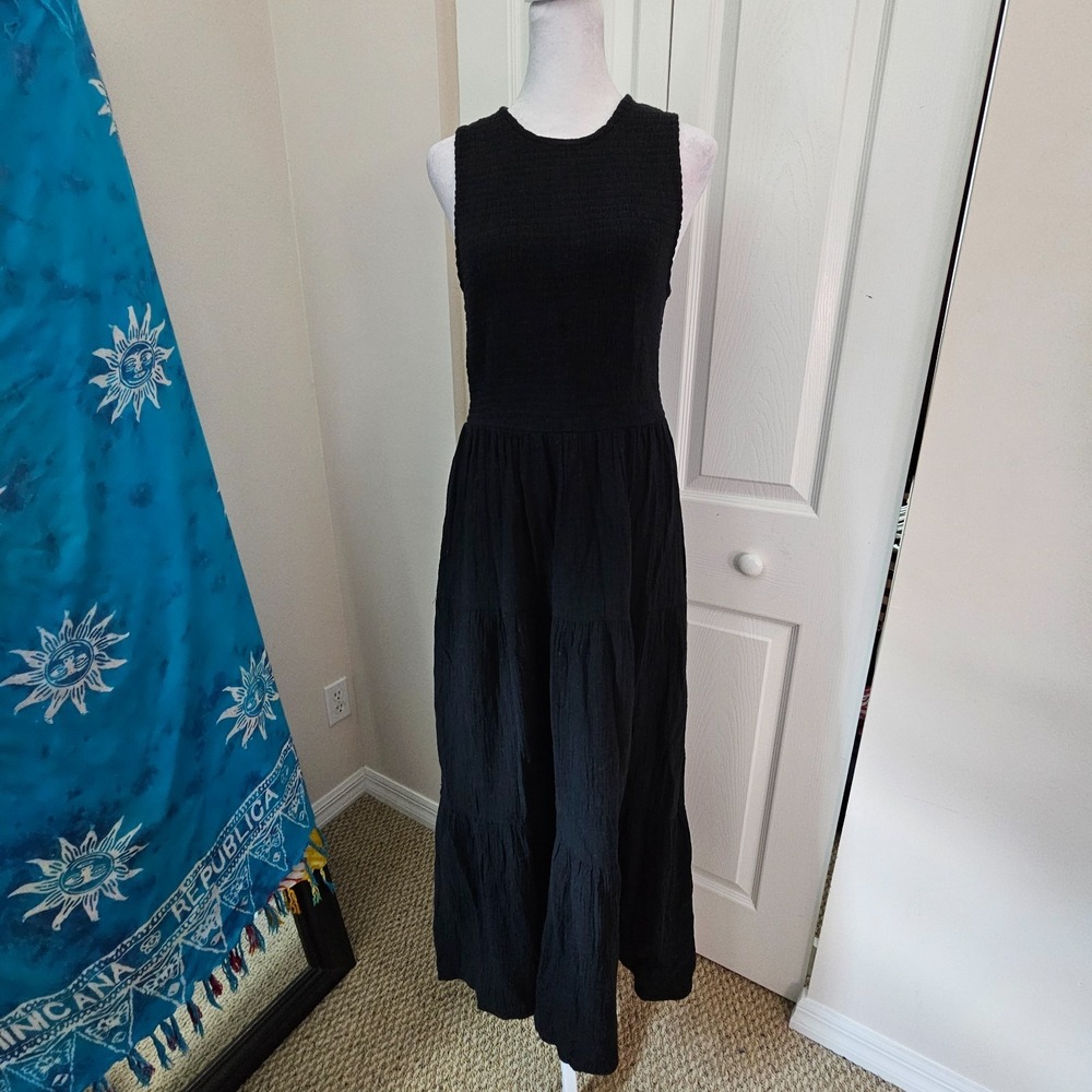 Calvin Klein 6 Sleeveless Black Smocked Tiered Cotton Maxi Dress